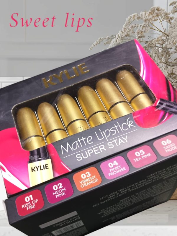 6 In 1 Kylie Matt Lipstick Kit